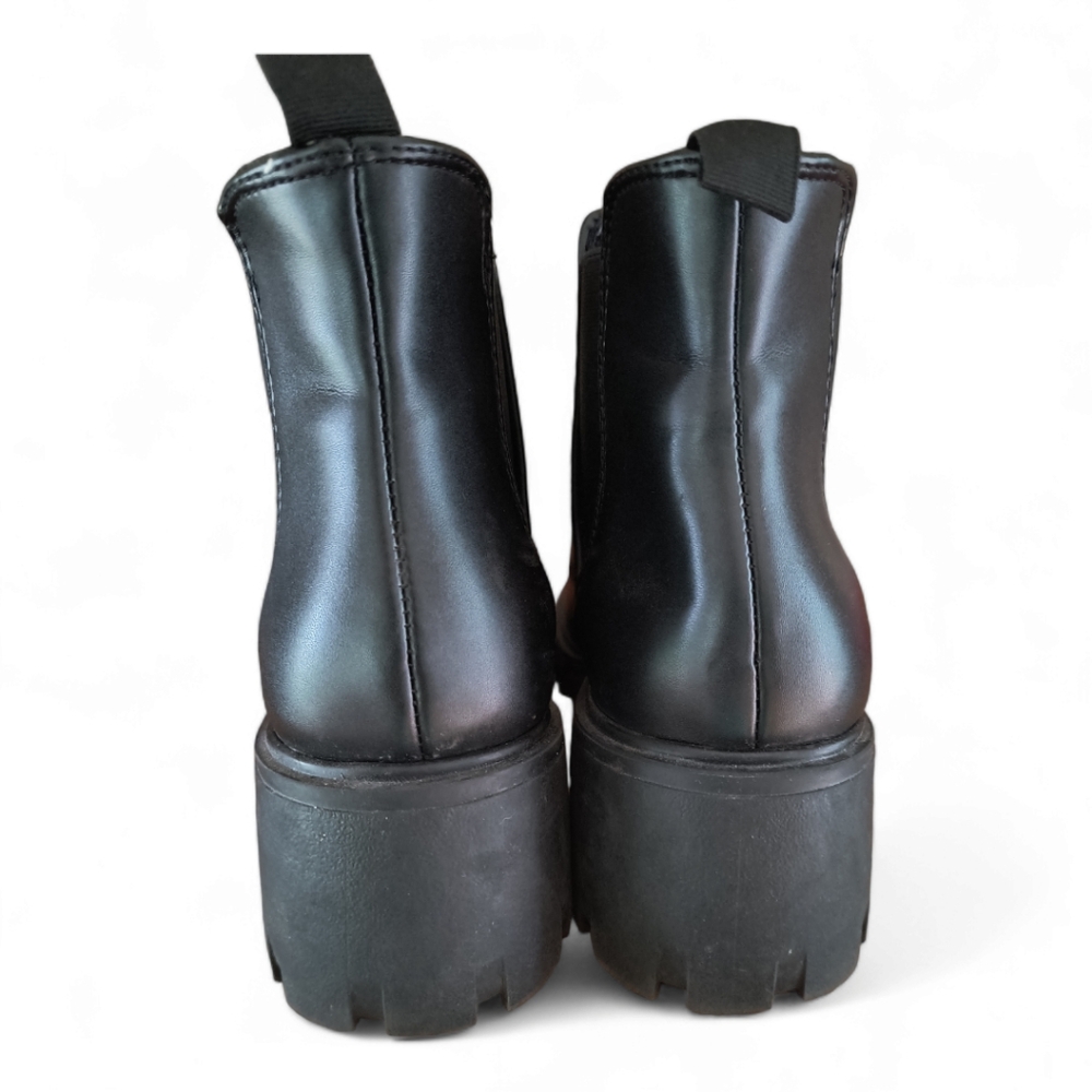 Steve Madden Women's Howler Chelsea Boot Size 10 - Picture 3 of 4